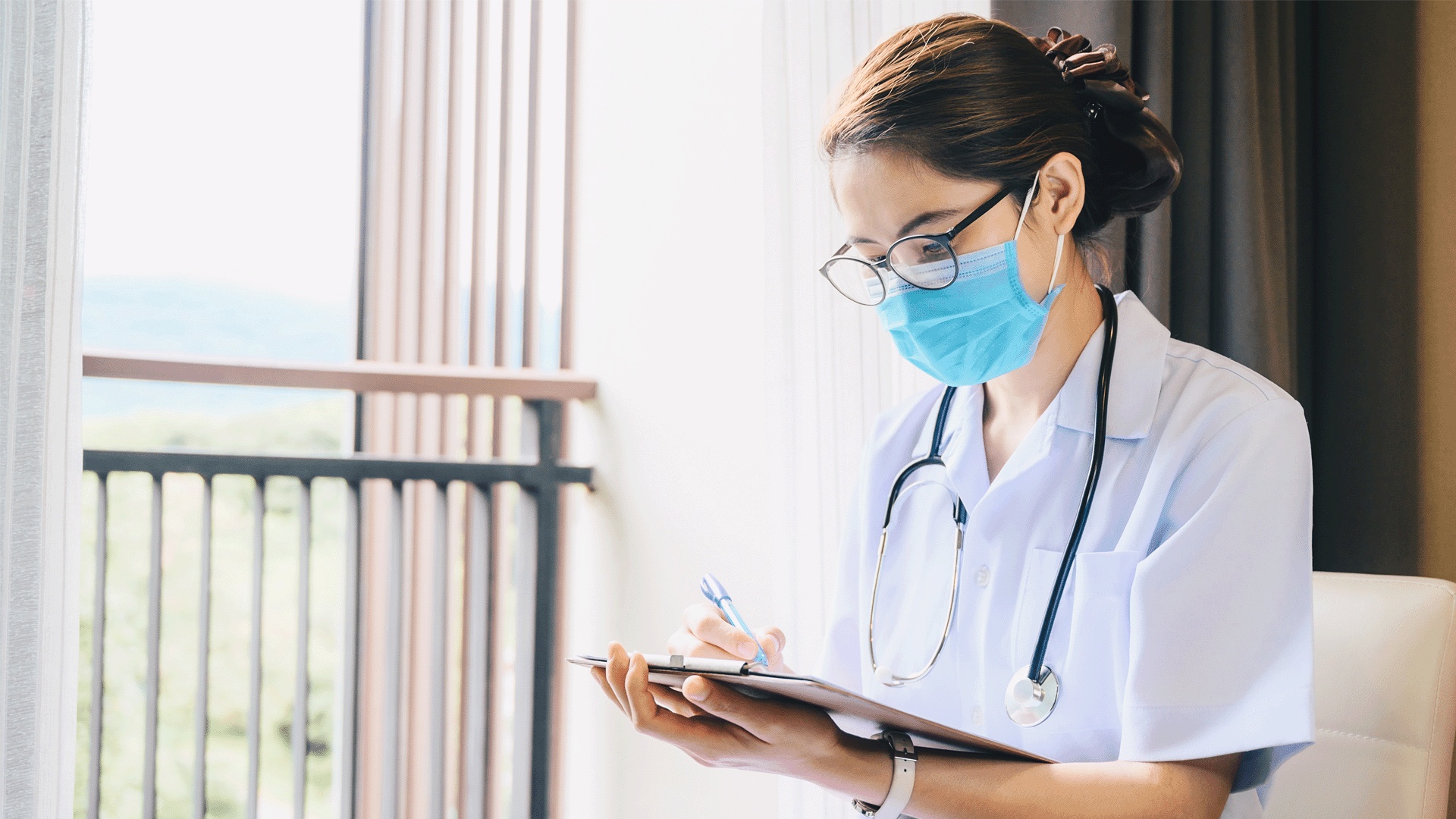 2.5_Healthcare_Hero